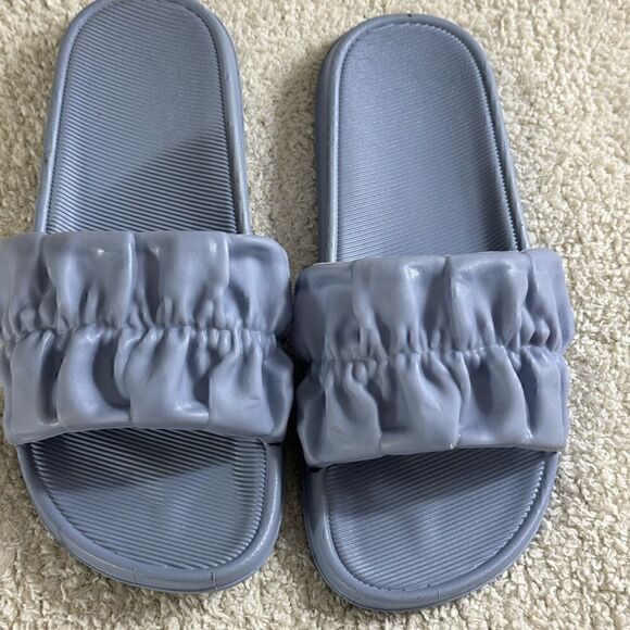 SHM Slides Womens Size 5/6 Rubber Blue Haze ruffle Beach Summer Fun light New - Picture 5 of 7